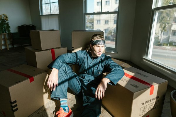 Comment sublimer sa décoration avec un tableau noir et blanc : inspirations et astuces