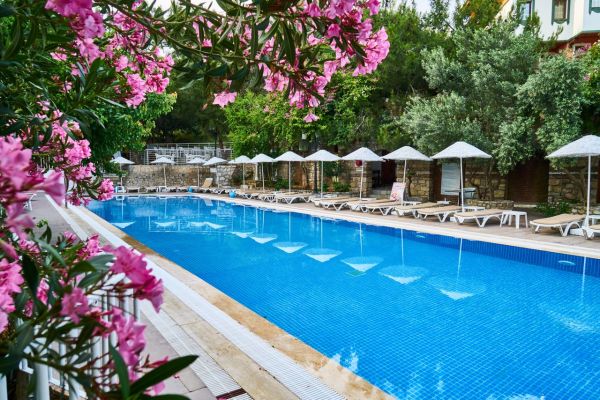 Budget nécessaire pour une piscine design