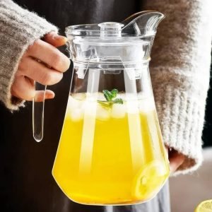 Pourquoi opter pour une carafe en verre ? les avantages !
